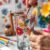 Decoupage na szkle krok po kroku: jak przygotować, nakleić i zabezpieczyć dekorację, by efekt był trwały i efektowny